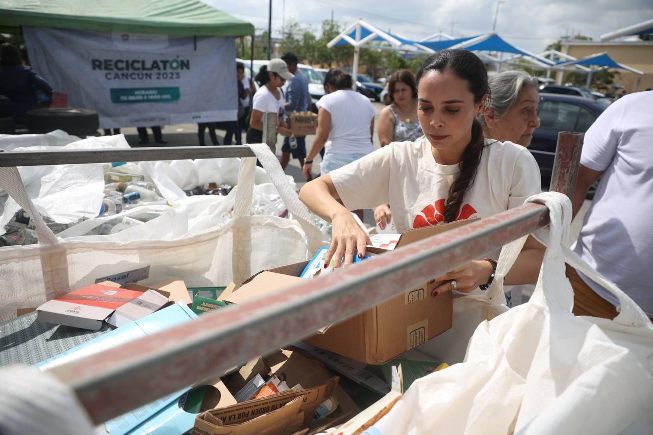 uploads/6/32/01 (1595).Jpeg